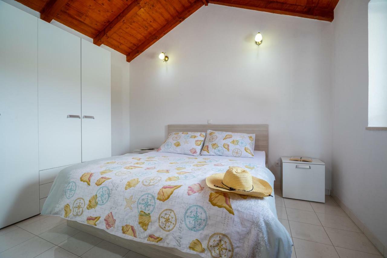 RačišćeVineyard House & Olive Grove House别墅 外观 照片