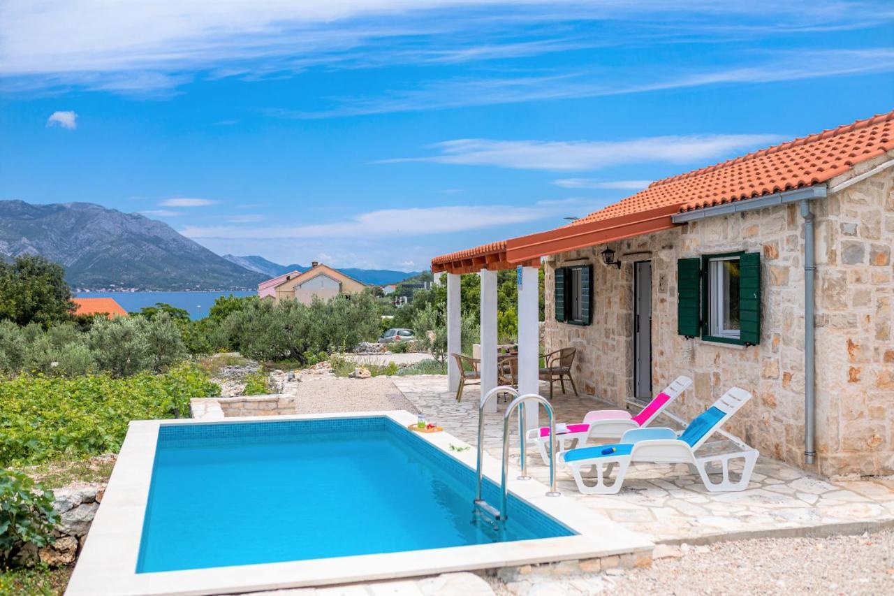 RačišćeVineyard House & Olive Grove House别墅 外观 照片